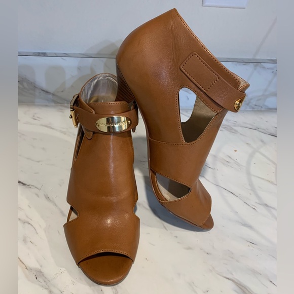 Michael Kors MK Plate Boot Shoes Size 7.5 - Picture 2 of 8